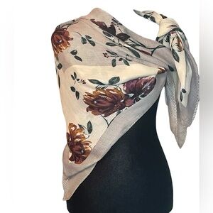 Floral White Scarf‎
